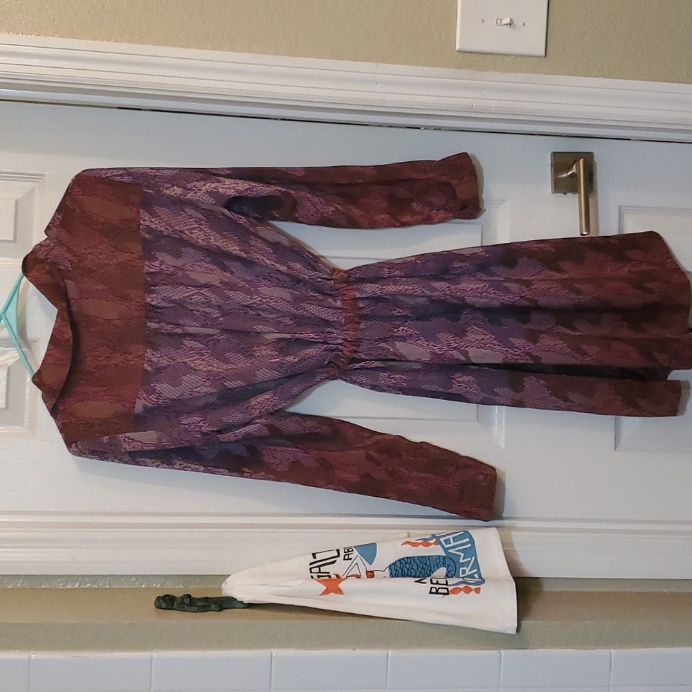 Pretty Silky Snake Printed Dress View 5